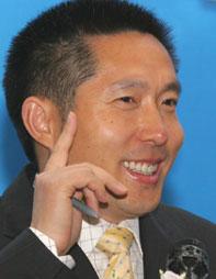 中央電視臺廣告經(jīng)濟信息中心主任、經(jīng)濟頻道總監(jiān)郭振璽