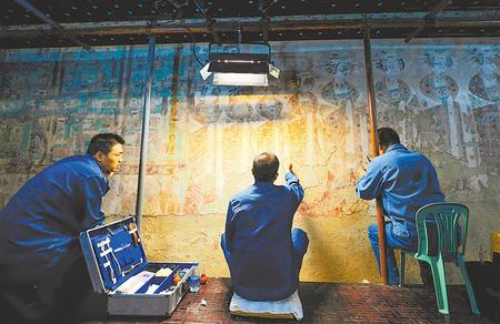 莫高窟記得，“飛天”記得…… ——敦煌研究院文物保護利用群體素描