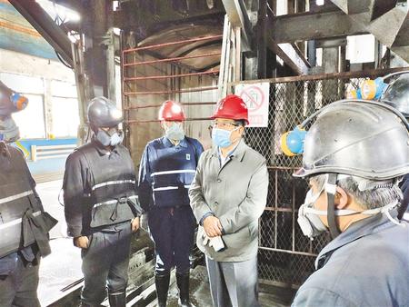 林鐸在平涼調研指導疫情防控和生產恢復時強調 分類施策精準防控 積極推動生產恢復 確保實現(xiàn)全省經濟社會發(fā)展目標任務