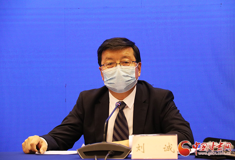 甘肅省人社廳：落實落細“四個確?！贝胧?實現(xiàn)貧困人口基本養(yǎng)老保險全覆蓋（圖）