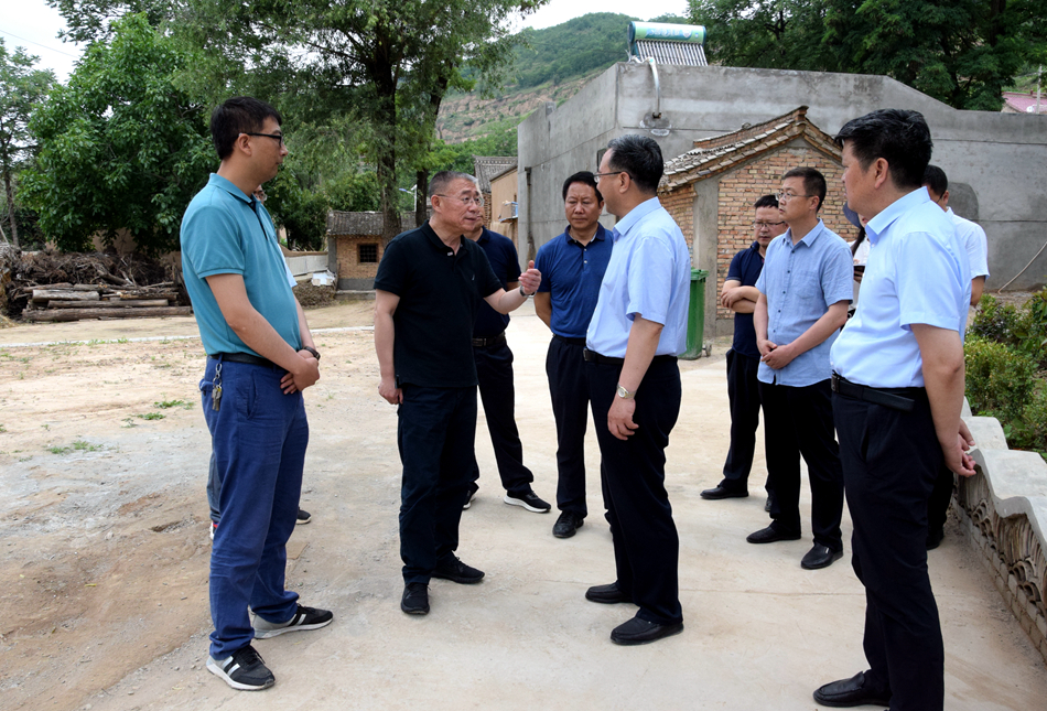 王銳深入麥積區(qū)、甘谷縣掛牌督戰(zhàn)村調(diào)研指導(dǎo)脫貧攻堅工作