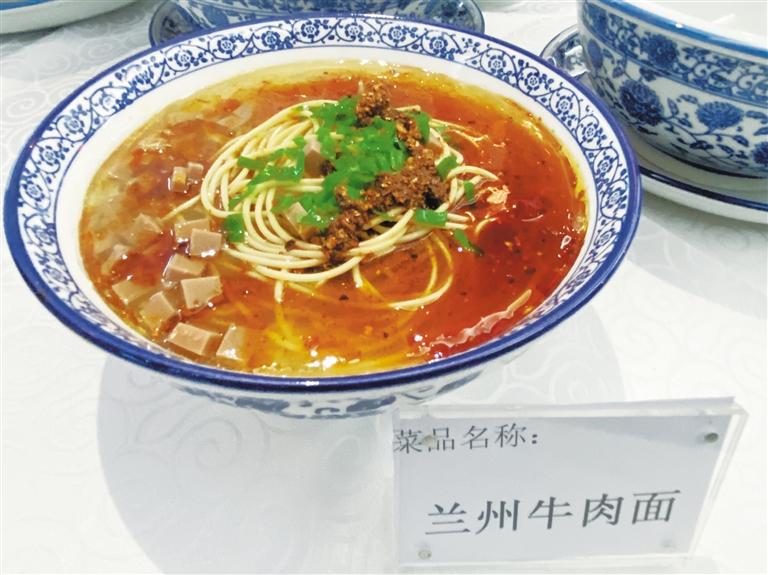 品香茗吃美食 還能K歌跳舞 “環(huán)西部火車(chē)游”專(zhuān)列爽得很！