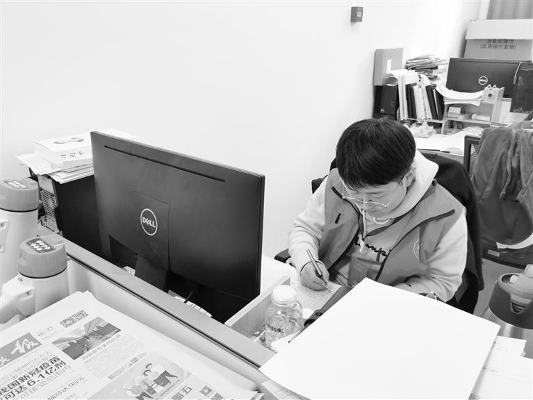 關注人口普查丨5天入戶300多戶 這位普查員真棒！