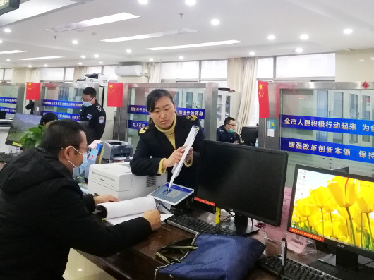 白銀市首臺24小時(shí)自動售藥機(jī)將正式“上崗”