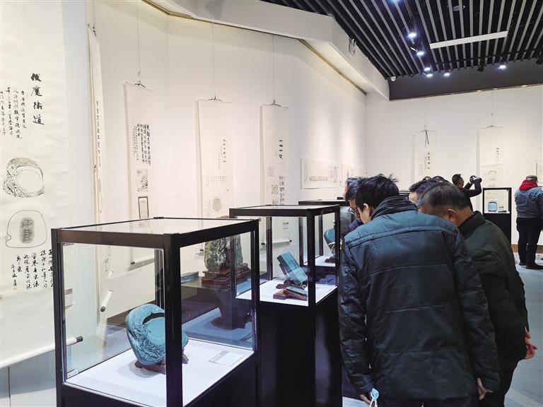 “非遺精品洮硯傳拓題跋藝術(shù)展”開展 洮硯雕刻、傳拓、拓片題跋集中亮相甘肅藝術(shù)館