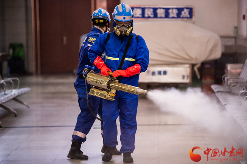 【新春走基層】護(hù)航回家路，蘭州車站這波操作很硬核！