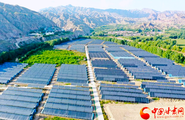 【奮斗百年路 啟航新征程 脫貧攻堅(jiān)答卷】以村為家，把貧困戶當(dāng)家人——記全國脫貧攻堅(jiān)先進(jìn)個(gè)人錢有