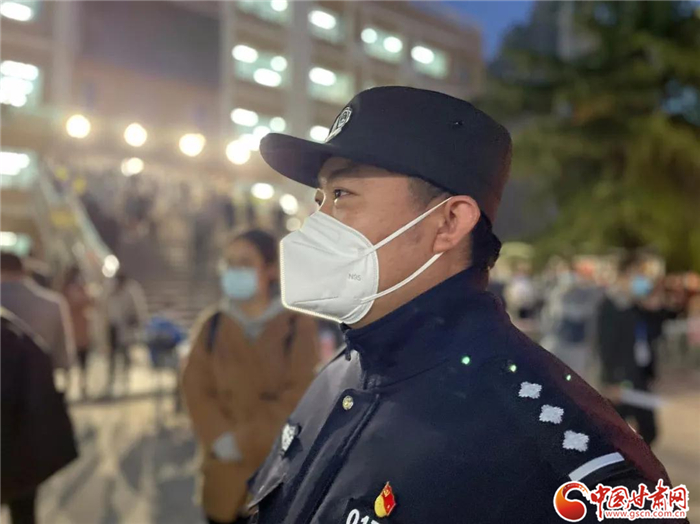 【甘快看·疫情防控最美有你（14）】“硬核”副所長(zhǎng)沖鋒在一線 被女兒一句話(huà)“破防”