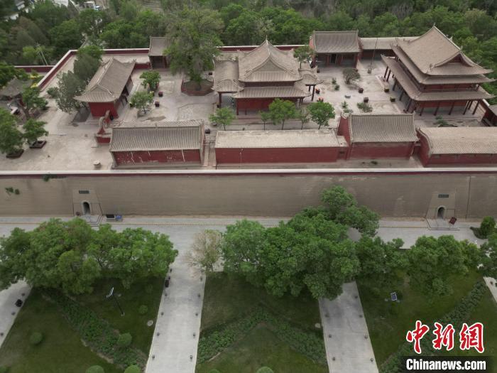 5月16日，航拍下的雷臺漢墓墓室入口。戴文昌　攝