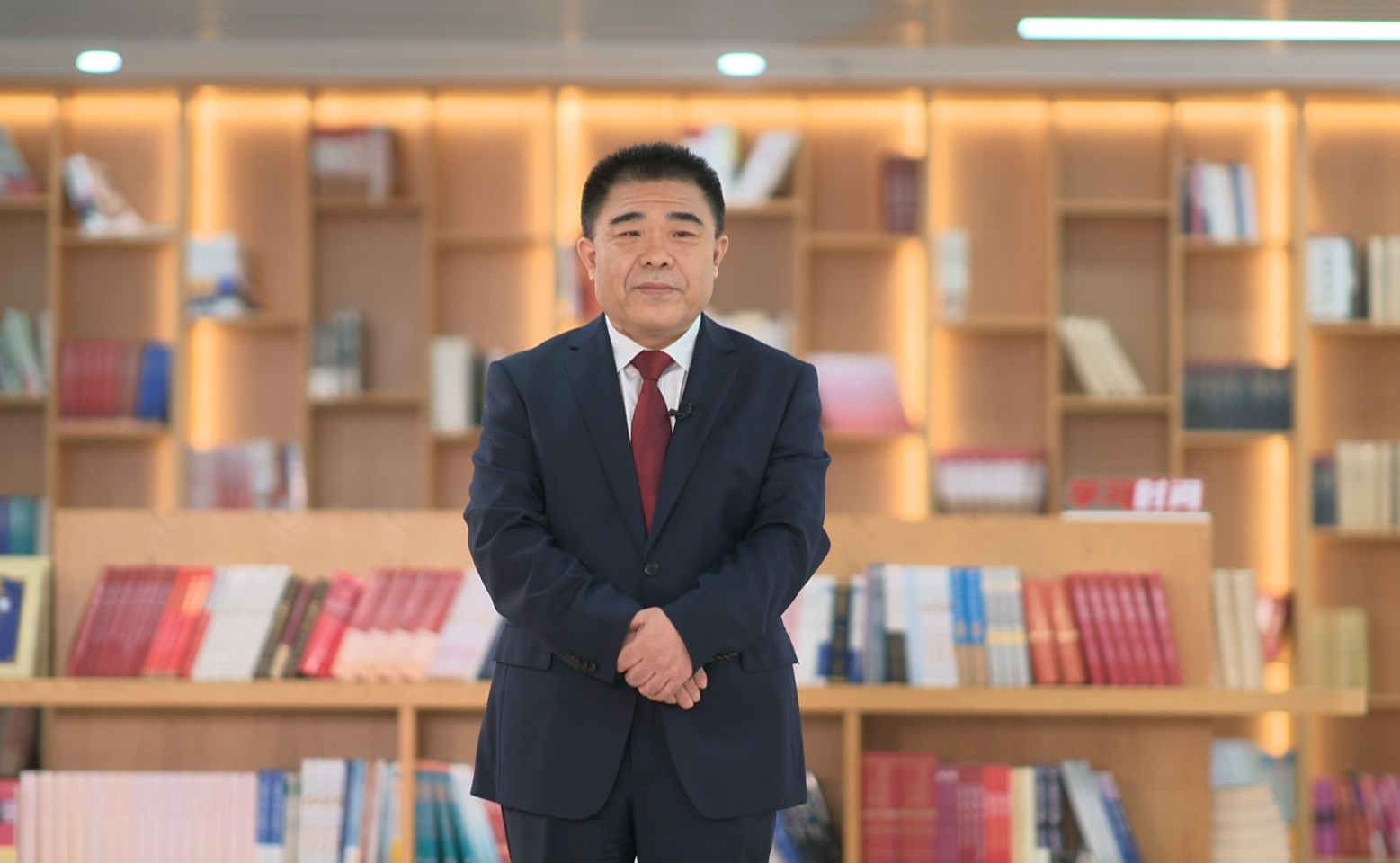 作風問題核心是黨同人民群眾的關(guān)系問題